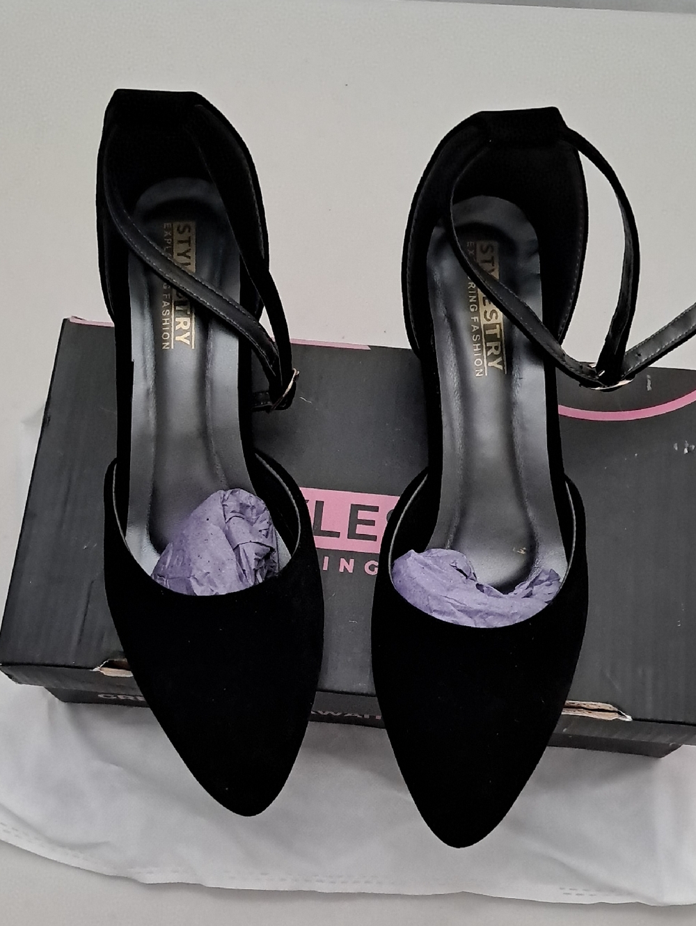 Stylestry Women's 5.5 Black Pointed-Toe Ankle-Strap Pumps